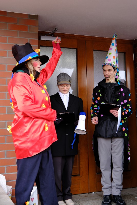 Zahájení masopustu u základní školy